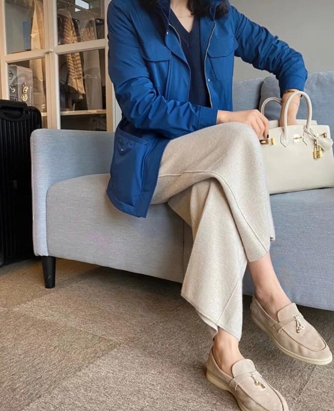 Женские лоферы слипоны с кисточками в британском стиле 2024 - Удобная плоская мягкая подошва