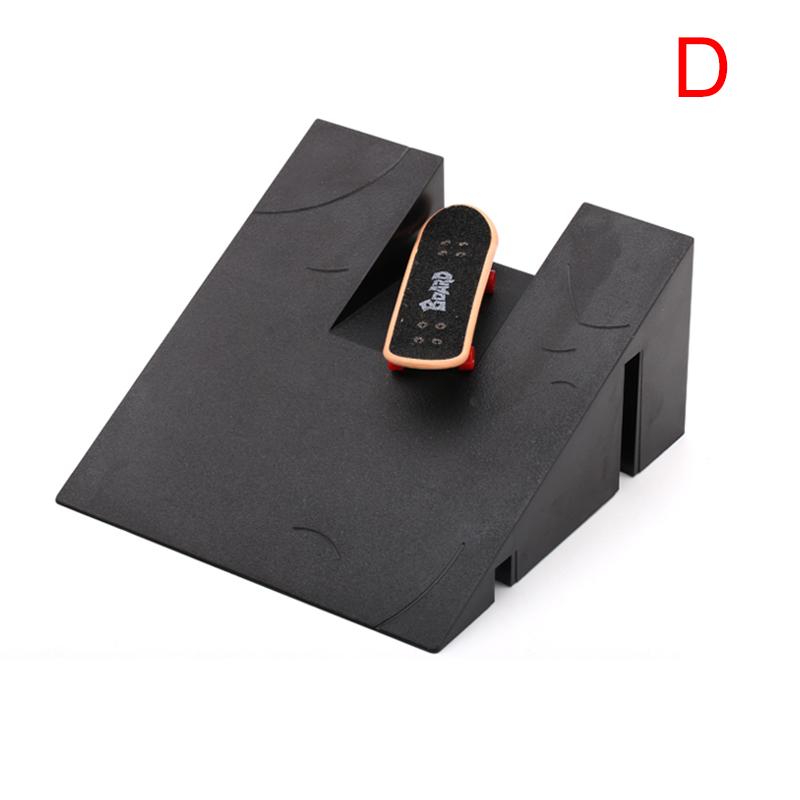 Набор игрушек для скейтбордов для пальцев, мини-тренировочная доска для катания на коньках с рампой