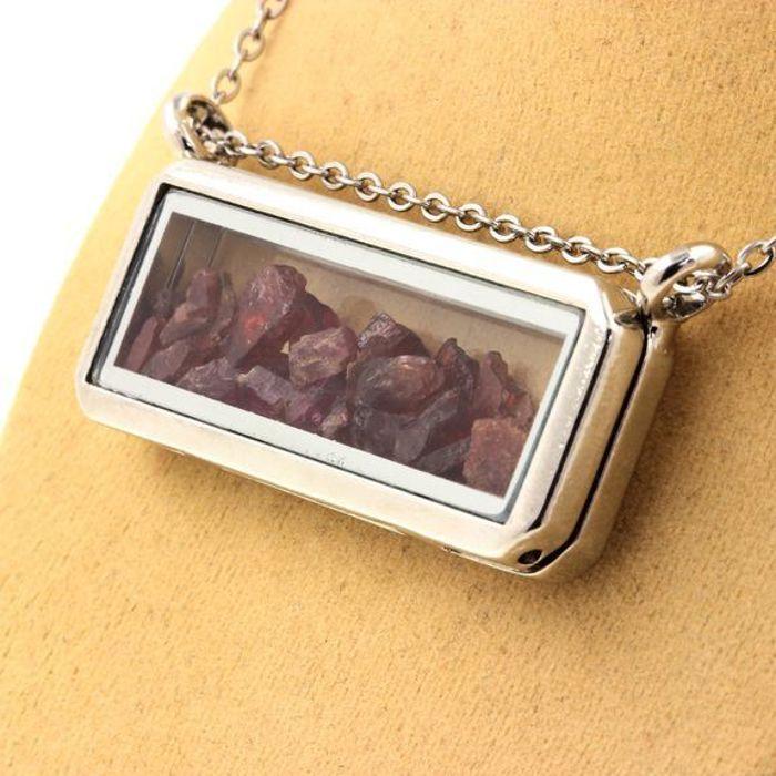 Stones and Minerals. Raw Rhodolite Garnet Necklace. Rectangle Model.
