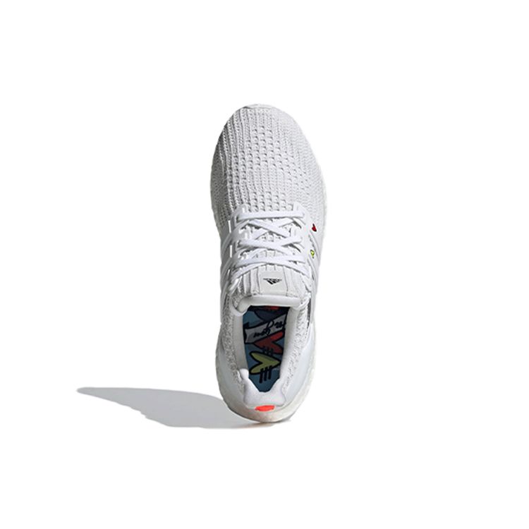 Adidas Женские кроссовки UltraBoost 4.0 DNA White Hearts Cloud-White Chalk-White Solar-Red GZ9232