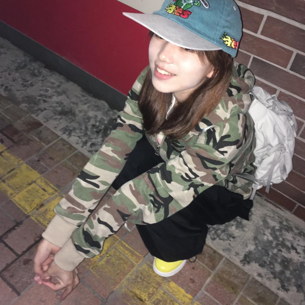 2KWEIRD Y2k Укороченная куртка Винтажная Харадзюку Короткое пальто 2000-е Корейская мода Камуфляжная Толстовка на молнии с капюшоном Гранж