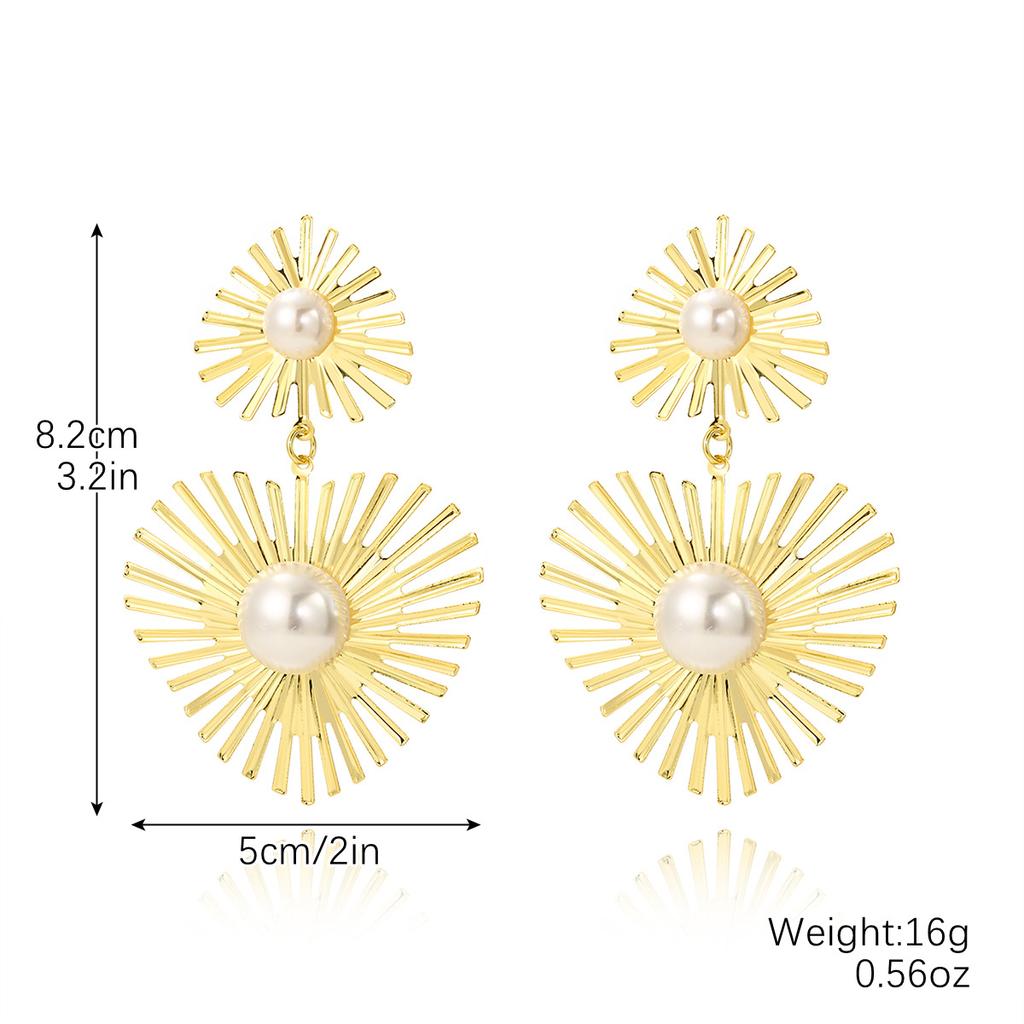 Exaggerated Temperament Earrings Gold Senior Sense Ins Cold Wind Simple Metal Droplets Pleated Pearl Flower Earrings