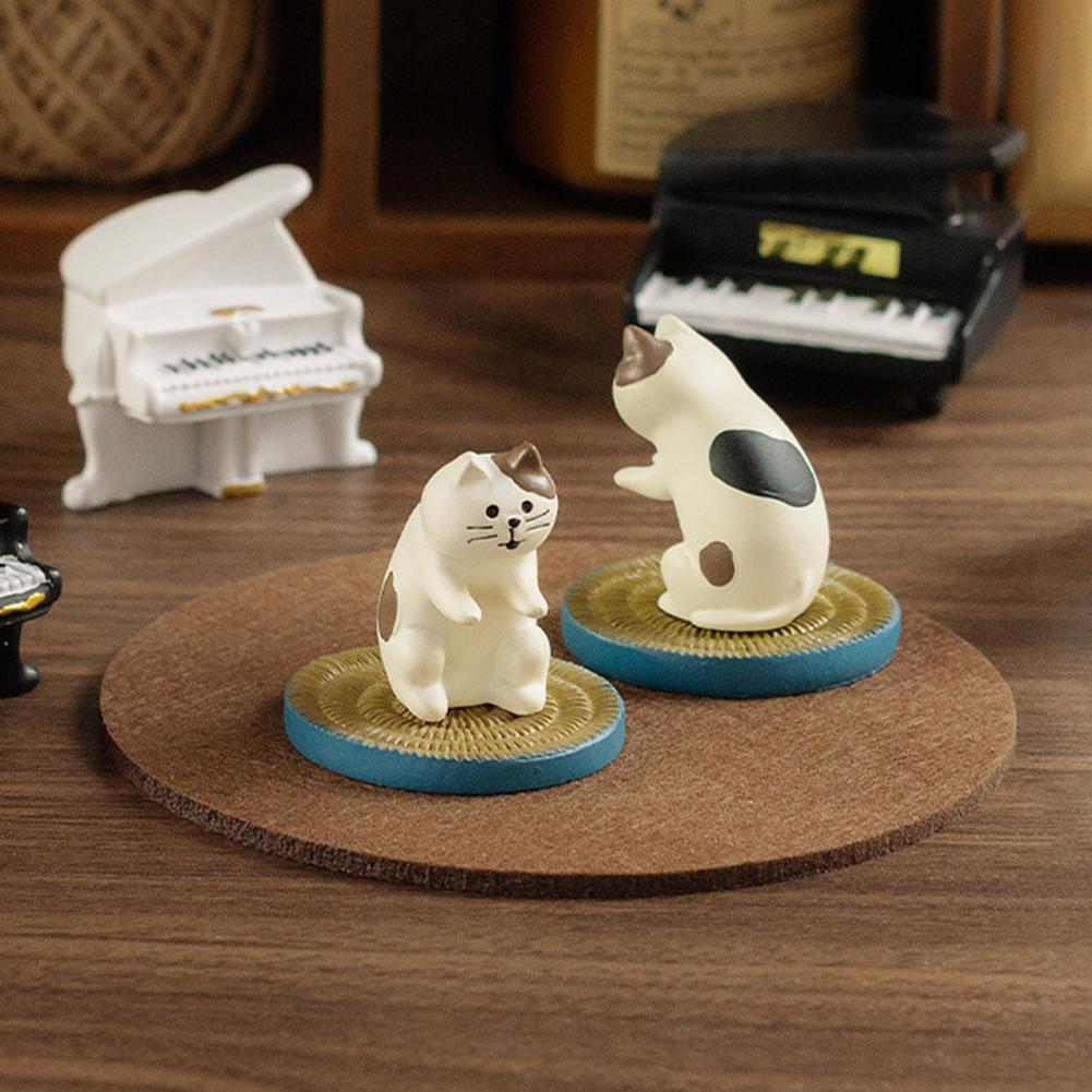 Resin Cat Figurine Whimsical Cat Sculpture Adorable Cat Piano Figurines for Home Office Desk Decoration Resin for Bedroom