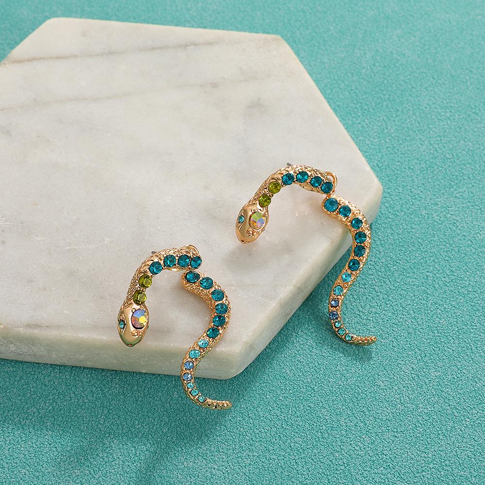 Высококачественные персонализированные преувеличенные серьги ретро зодиак змея цветные бриллиантовые серьги-гвоздики модные животные сплав пирсинг серьги