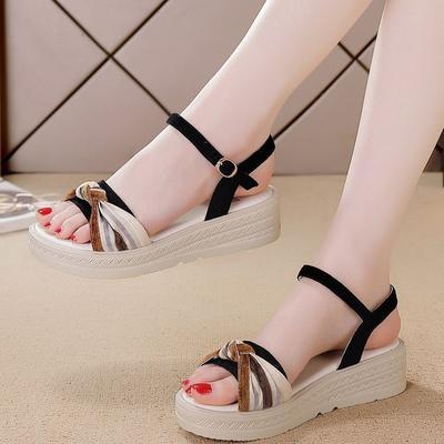 Удобные босоножки на танкетке, женские, лето 2025, универсальные, новые, мягкая подошва, пляжная обувь, универсальные, на толстой подошве, увеличивающие высоту каблуки