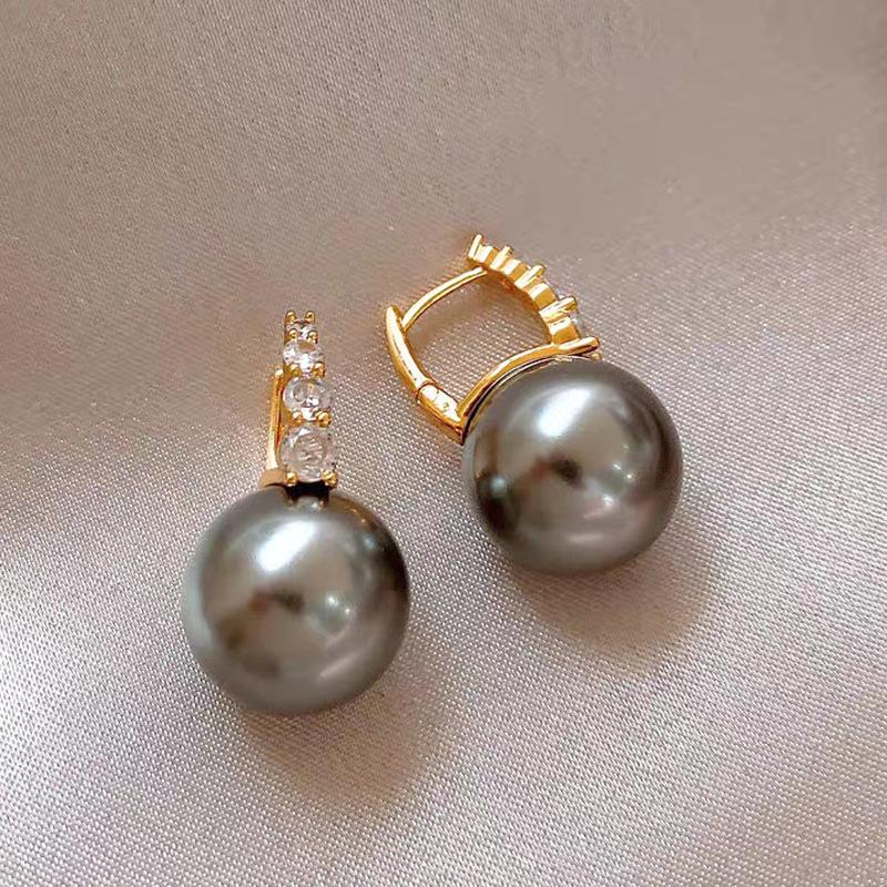 French Minimalist and Fashionable Pink Imitation Pearl Earrings