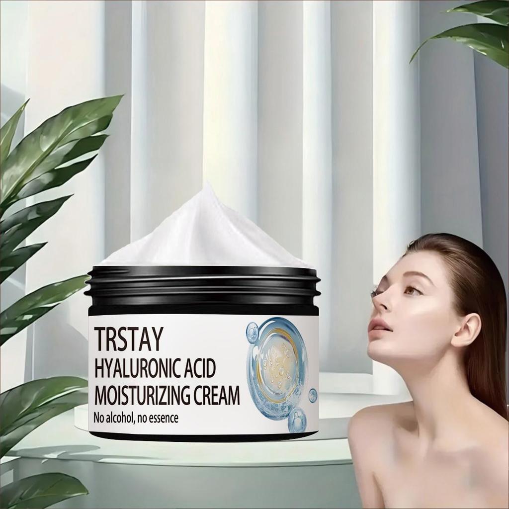 Крем для увеличения груди нежный и не раздражающий, укрепляет кожу, улучшает цвет лица, делает кожу мягкой и нежной.