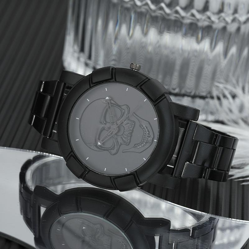 Fashion Mens Skull Watch Quartz Analog Watch Personality Bracelet Watch Party Accessories