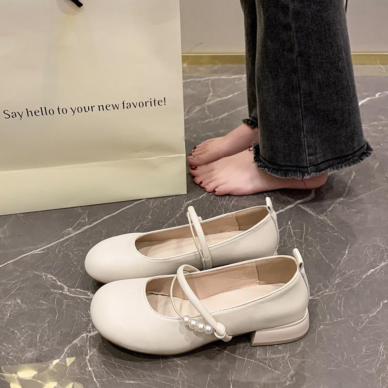 2025 Новые туфли Мэри Джейн Luo Lianna Gentle Wind Женские с жемчугом Французский стиль Маленький ароматный стиль Толстый каблук с юбкой Женские