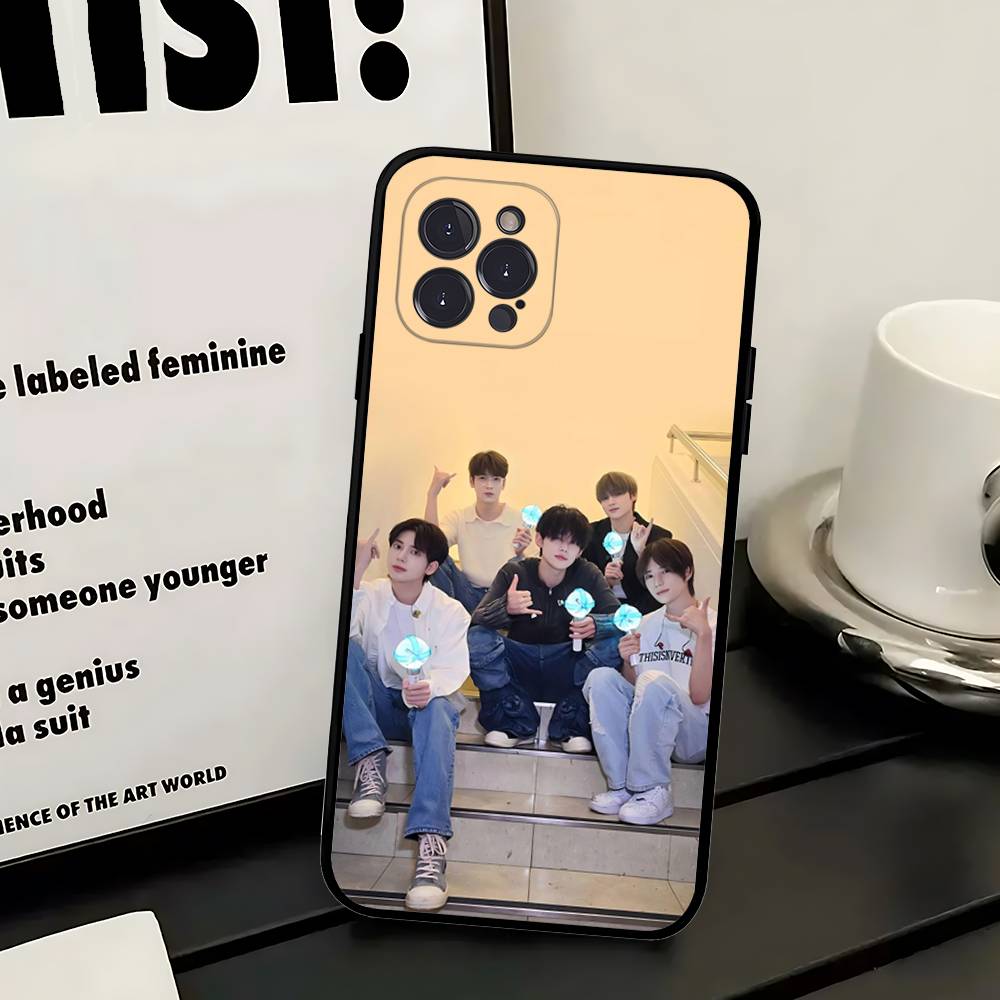 Чехол для телефона Kpop T-TOMORROW X T-TOGETHER Для Iphone 16 15 17 13 14 12 11 Pro Max Plus Черный Защитный Чехол