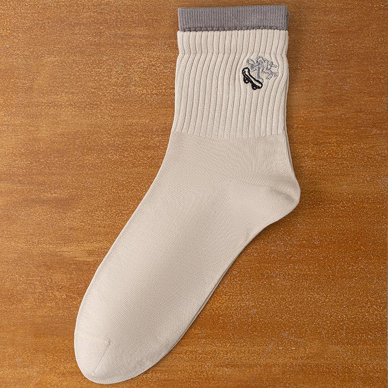 Мужские весенне-осенние новые мультяшные вышитые носки-гольфы спортивные бесшовные с двумя отверстиями и контрастной расцветкой