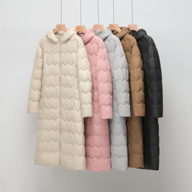 2025 Women's Slim Fit Wave Pattern Down Jacket with Hood