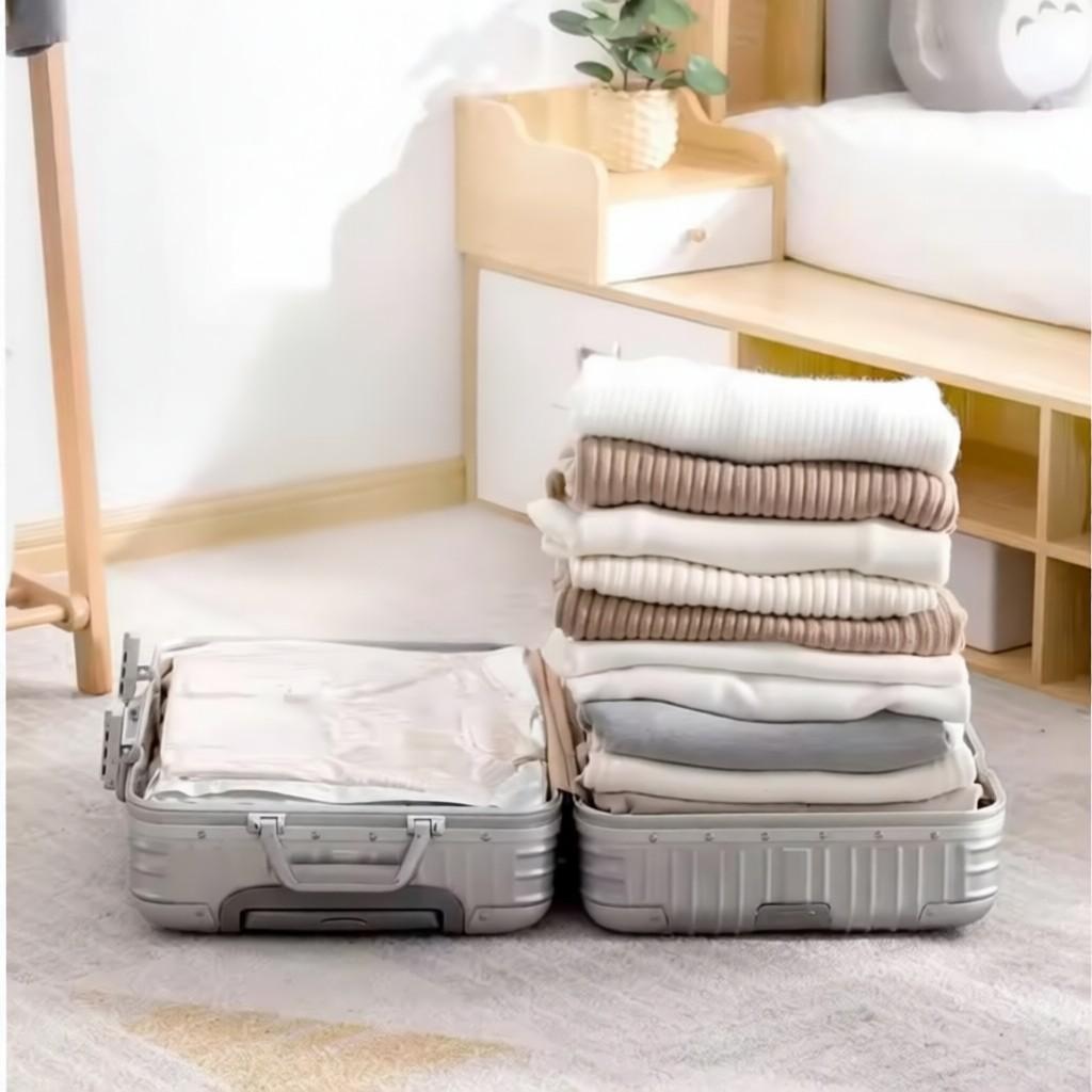 Set Contains 10 Vacuum 50x70 cm vacuum bags   hand pump   durable compact reusable puncture resistant ideal for organizing clothes travel and su
