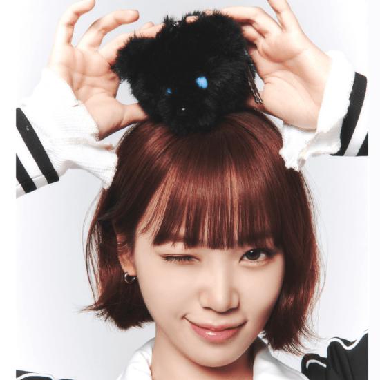 LE SSERAFIM Official MD Bear Pouch Keyring