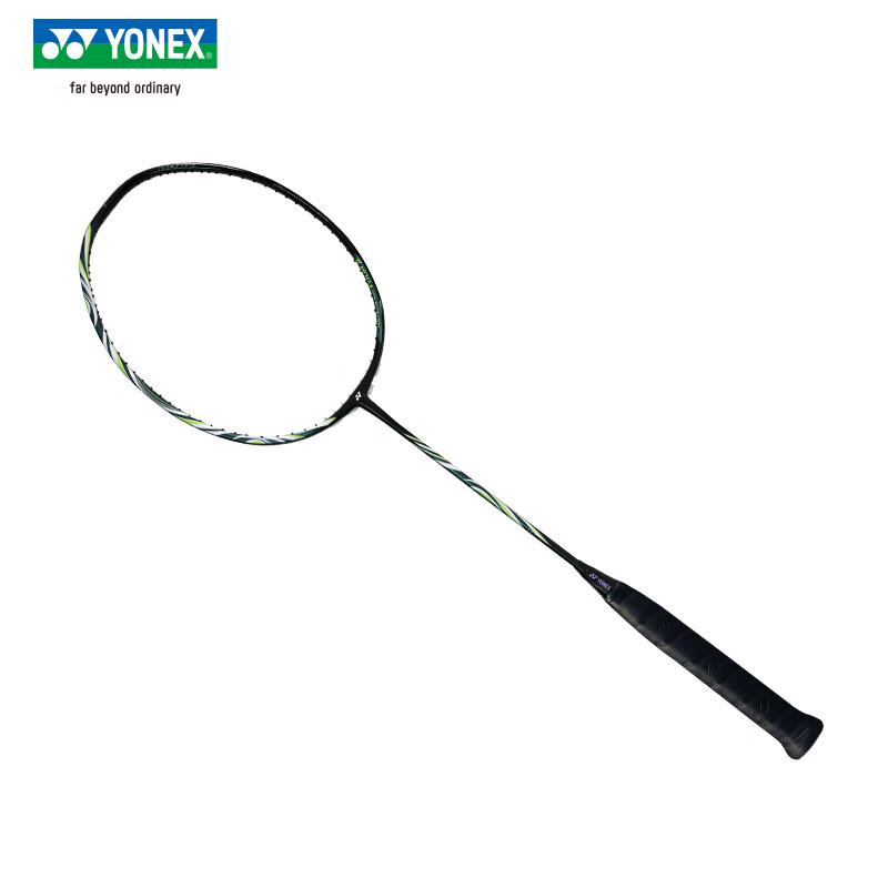 Полноуглеродная бадминтонная ракетка Yonex серии Astrox 100