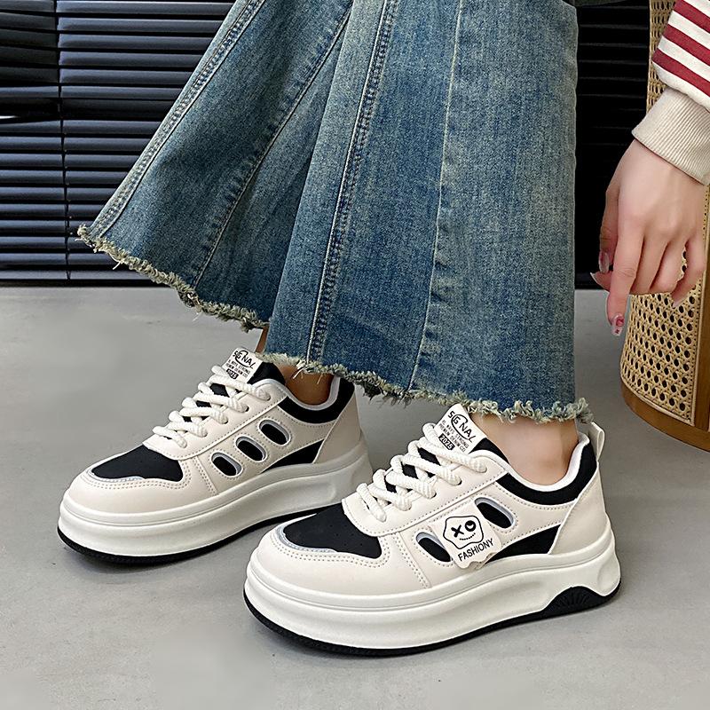 Маленькие белые туфли женские 2025 года новые популярные весенние туфли на платформе для студентов универсальные спортивные и любительские женские звезды с такими же кроссовками