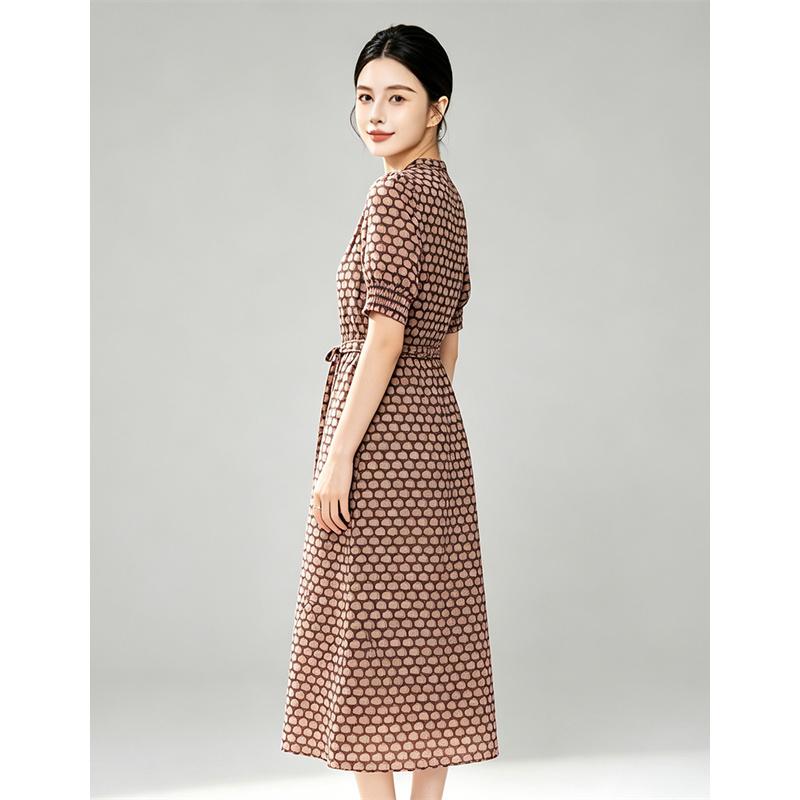 Round neck waist cinched long dress