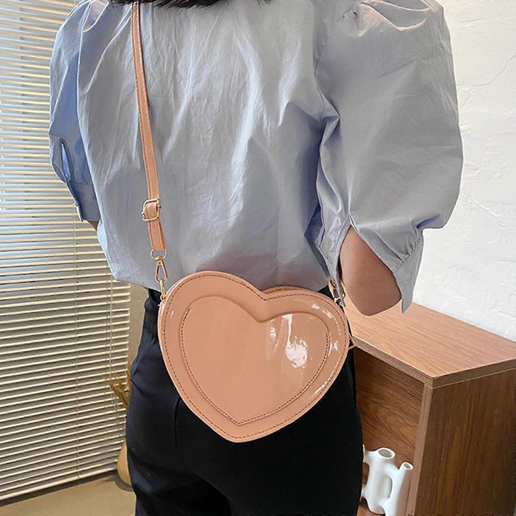Cute Heart Shaped Handbag Multifunctional and Stylish Shoulder Bag for Everyday Use Perfect for Women Pink
