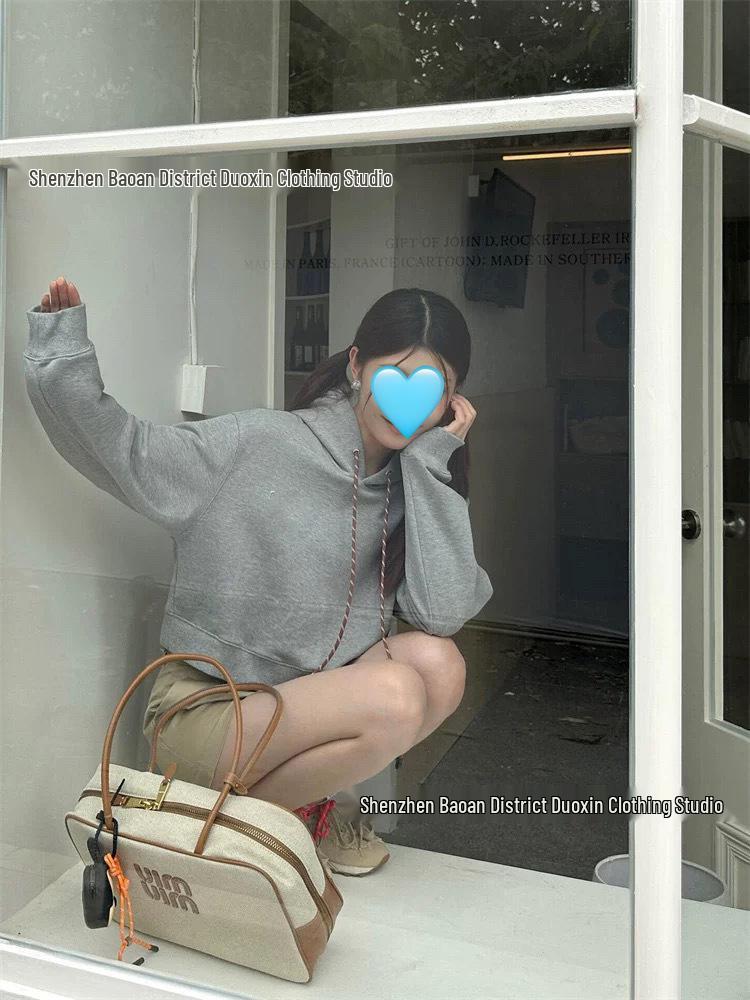 Худи женское из плотного хлопка MIU с вышивкой