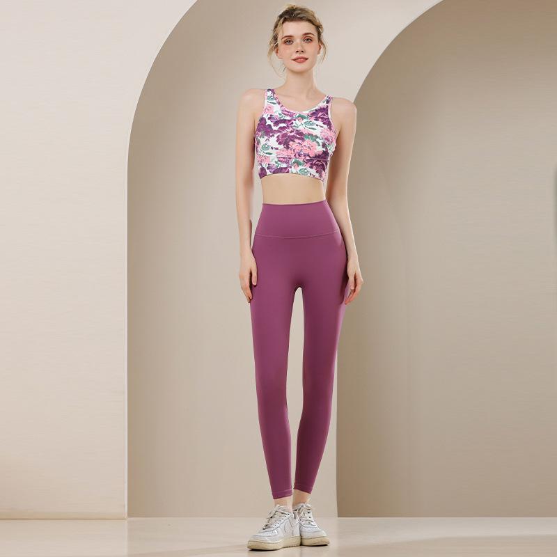 Женский спортивный комплект майка быстросохнущая: Одежда для фитнеса без рукавов для йоги и бега