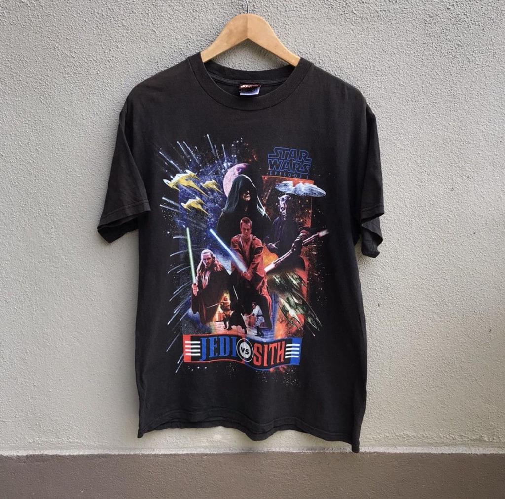Vintage STAR WARS movie tee / full characters / vintage movie / Jedi vs Sith / graphic tee