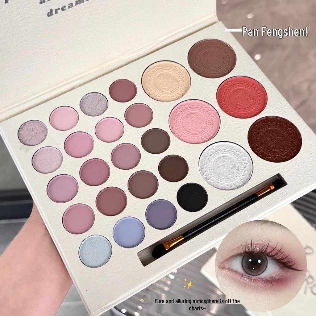 Pearlescent Shimmer Eyeshadow: High-Pigment Korean Makeup with Brush