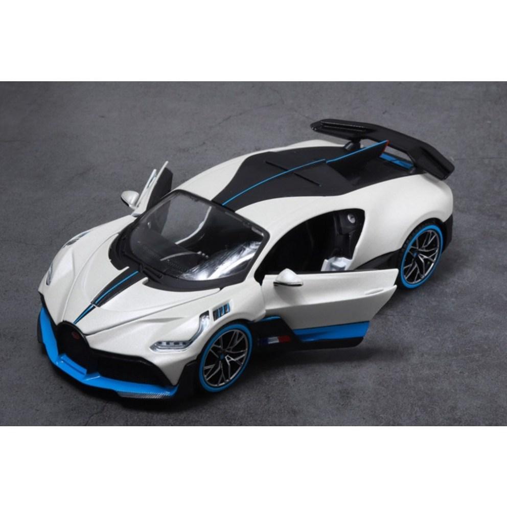 Maisto 1:24 Bugatti Divo Diecast Model Car, White