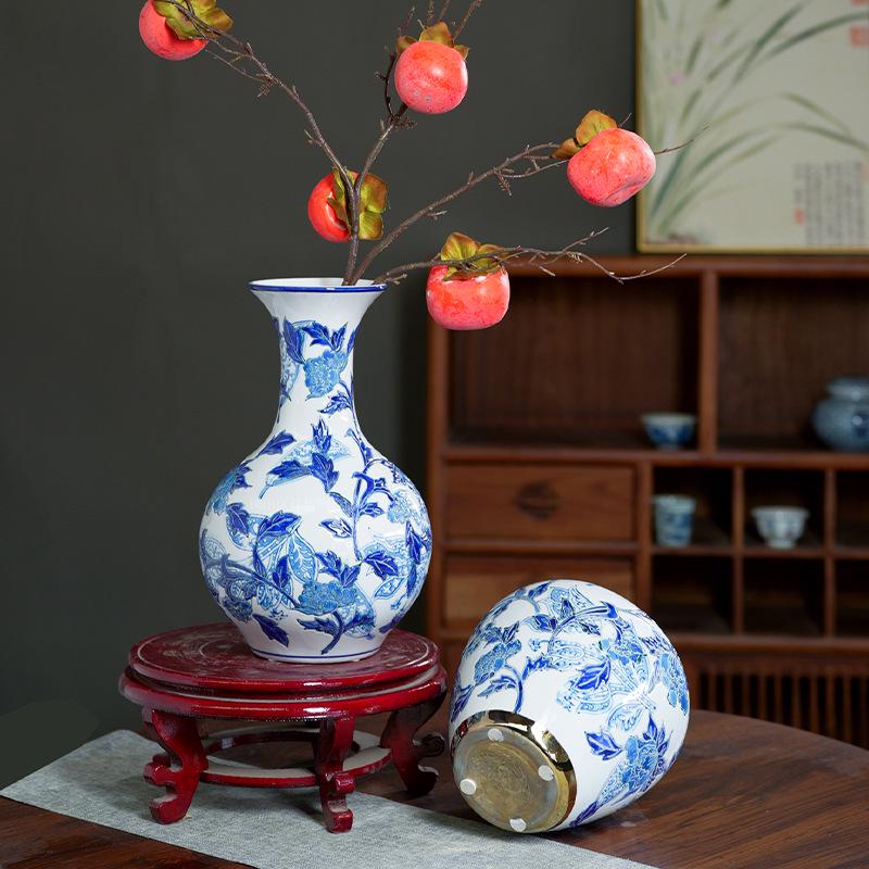 Elegant Blue and White Porcelain Vase: Retro Ceramic Ornament for Living Room Flower Arrangements