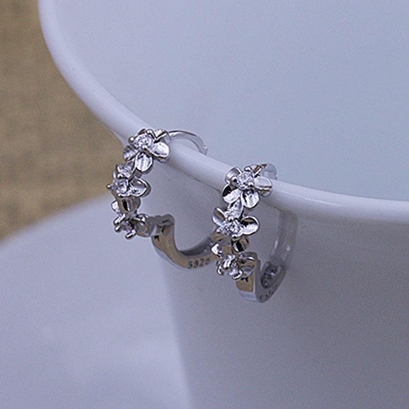 Женские корейские модные антиаллергенные 925 посеребренные мини-милые простые серьги-кольца женские украшения для ушей серьги Рождественский подарок