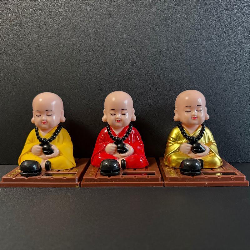 Солнечная качающаяся фигурка маленького монаха, 1 шт., очаровательный дизайн, декор для салона автомобиля, аксессуар для приборной панели автомобиля, для праздничных подарков