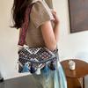 Холщовая сумка, популярная женская сумка в этническом стиле, новинка 2023 года, стильная сумка через плечо с кисточками, модная персонализированная сумка-конверт