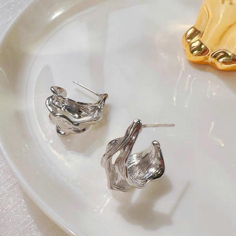 1Pair Minimal Design Metal Exaggerated Geometric Ear Stud Earrings For Women Girls Fashion Temperament Jewelry Party Accessorie