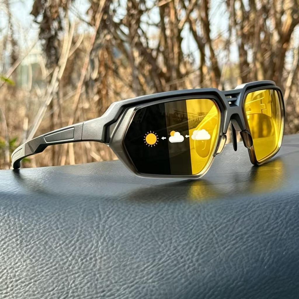 Windproof mountaineering skiing goggles fishing anti-reflective polarized sunglasses photosensitive color-changing sunglasses A