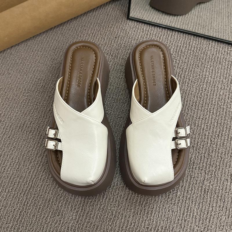 Женские летние тапочки с мягкой подошвой для улицы, 2025 новинка, повседневные универсальные пляжные туфли на плоской подошве, темпераментные шлепанцы с закрытым носком