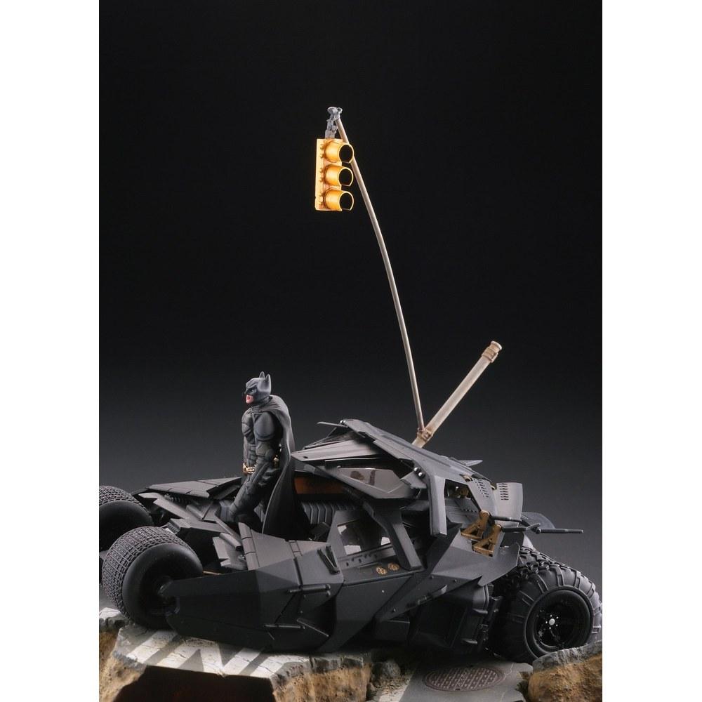 KAIYODO Legacy of Revoltech Batmobile Tumbler GOTHAM CITY ABS PVC Painted Figure