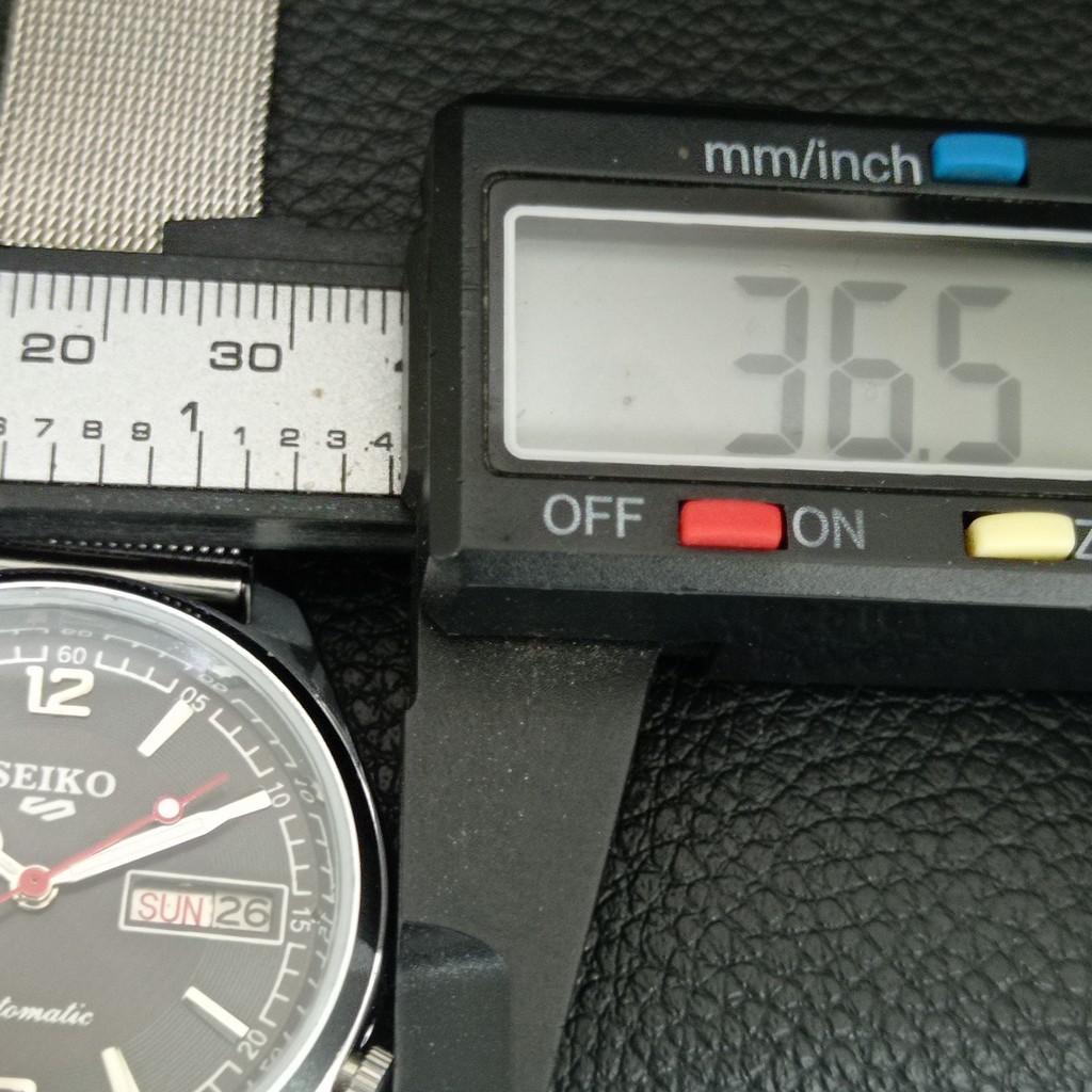 ВИНТАЖНЫЕ АВТОМАТИЧЕСКИЕ SEIKO 5 ВОССТАНОВЛЕННЫЕ ЯПОНСКИЕ МУЖСКИЕ ЧАСЫ С ЧЕРНЫМ ЦИФЕРБЛАТОМ a446352-1