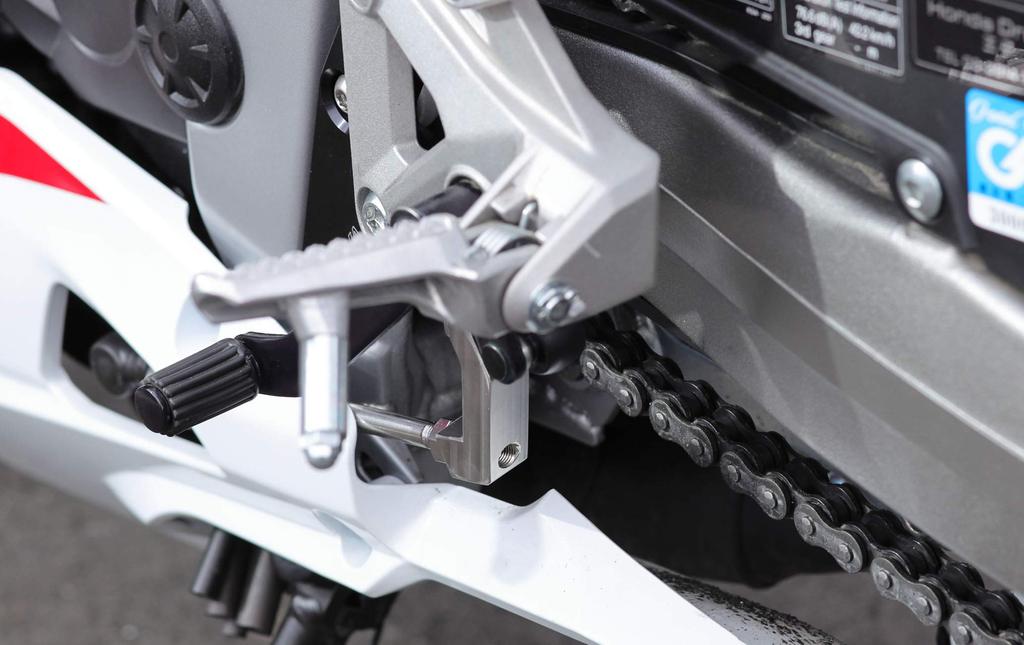 Детали для велосипеда Kijima Step Step Up Bracket CBR250RR Black Anoded HONDA (2БК-МС51) 213-4383Б