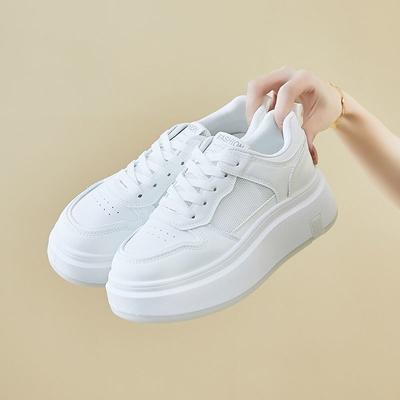 Сетчатые дышащие маленькие белые туфли женские весенне-летние новые универсальные на толстой подошве нескользящие увеличивающие рост для отдыха путешествий спорта кеды