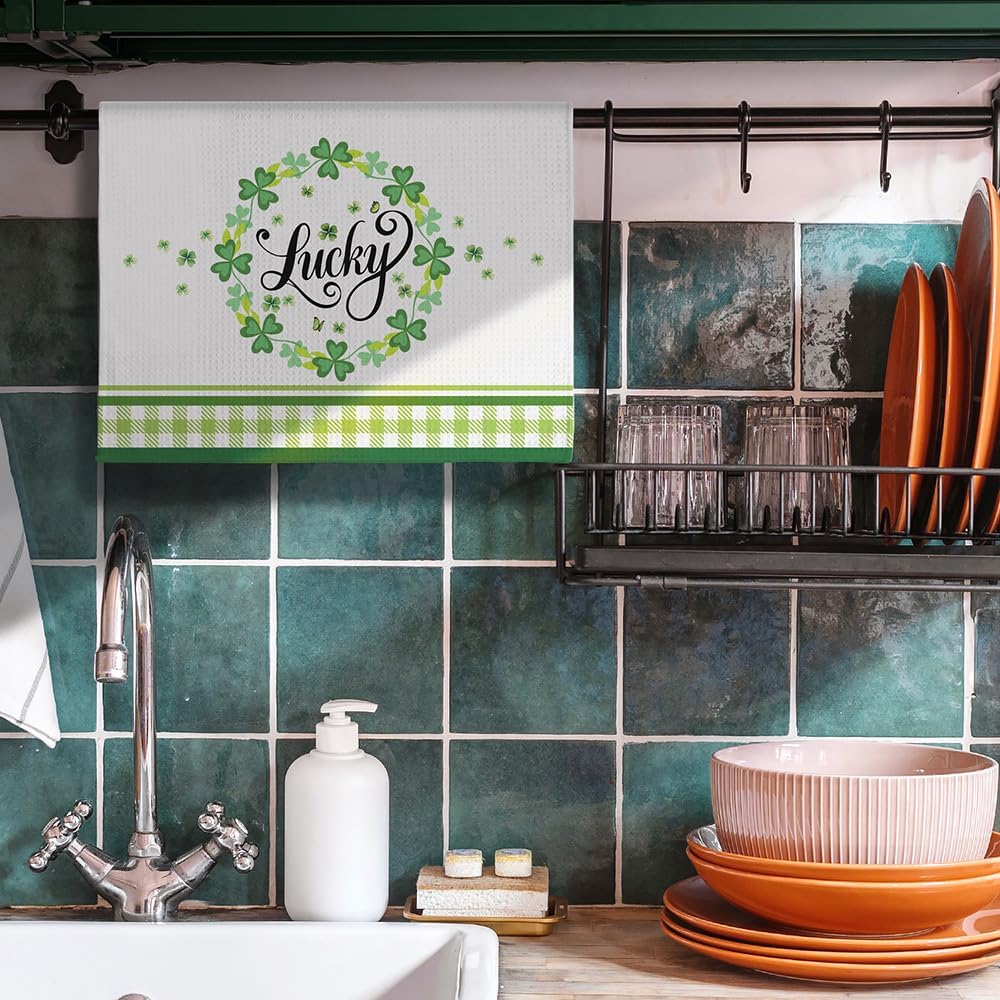 St Patricks Day Luck Green Kitchen Towels - Shamrock Wreath Quick-Dry Embroidered 'Lucky' Centerpiece Art, Irish-Themed Decorative Hand Towel for