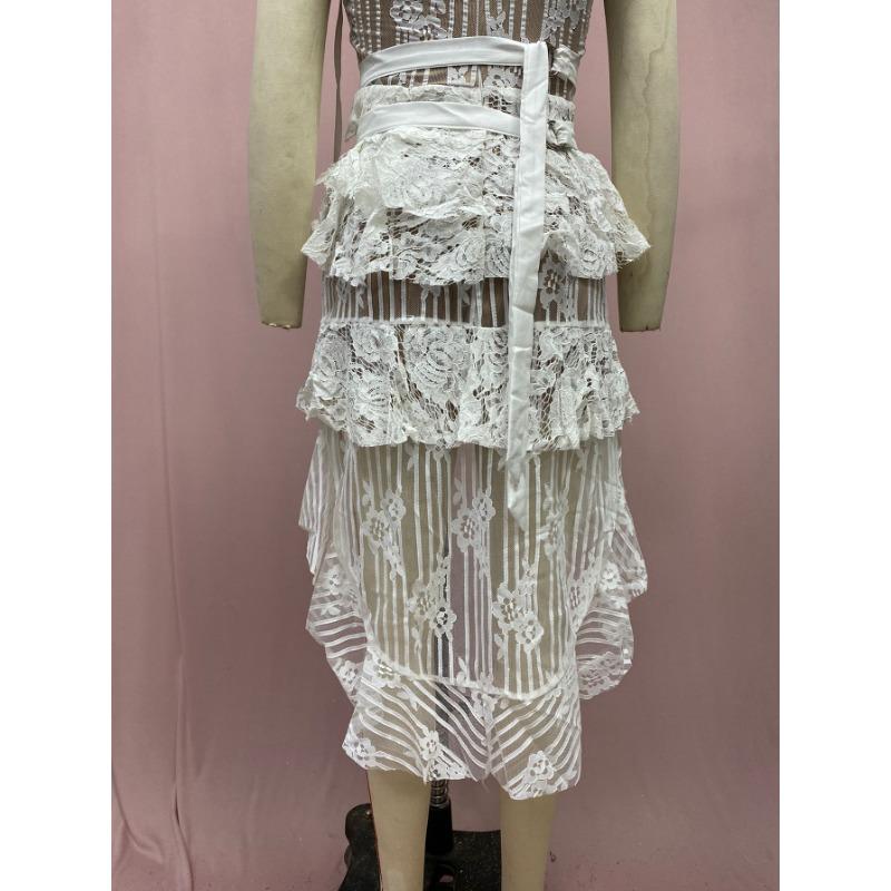 Женские летние прозрачные кружевные платья с бретелькой на одной пуговице нестандартной формы