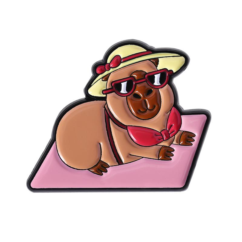 Эмалевые значки «Капибара в отпуске» На заказ Приморские пляжные броши Значки на лацкан Одежда Животные Ювелирные изделия Подарок для детей Друзей