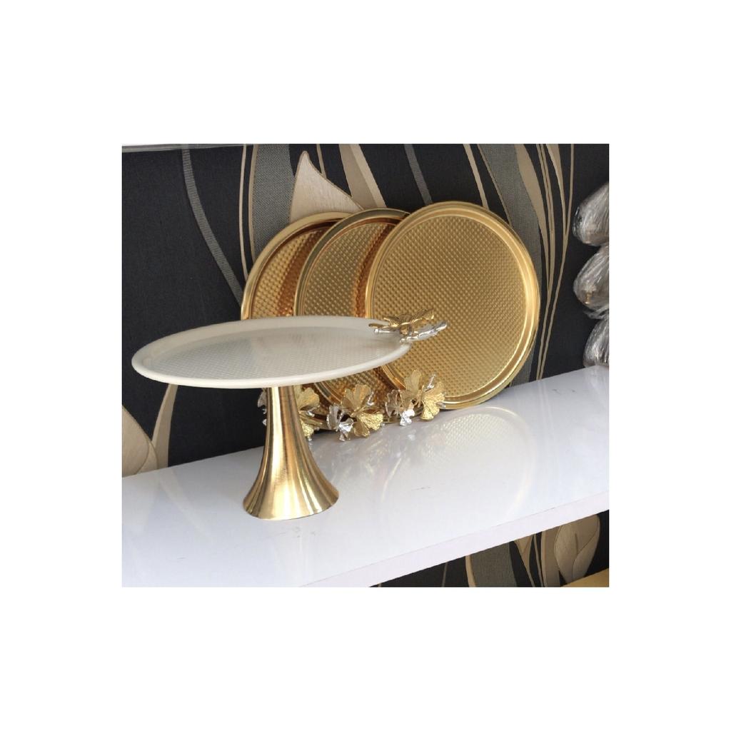 Декоративные 2 кремовые сервировочные миски разной концепции и золотой поднос для кофе Роскошная презентация