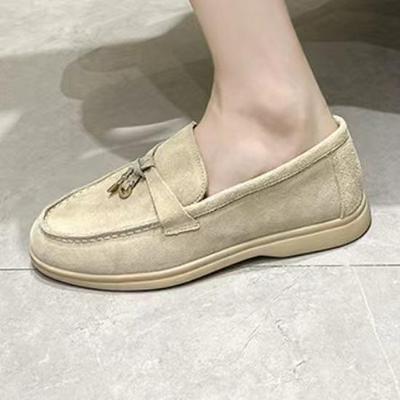 Женские замшевые лоферы: Весенне-осенние слипоны больших размеров