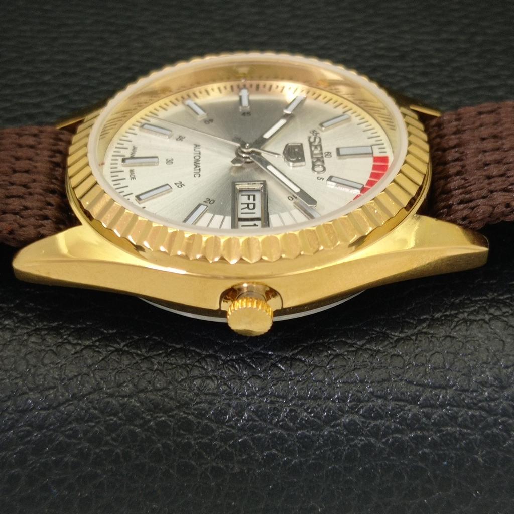 ВОССТАНОВЛЕННЫЕ ВИНТАЖНЫЕ АВТОМАТИЧЕСКИЕ МУЖСКИЕ ЧАСЫ SEIKO 5 JAPAN СЕРЕБРЯНЫЙ ЦИФЕРБЛАТ a434411-2