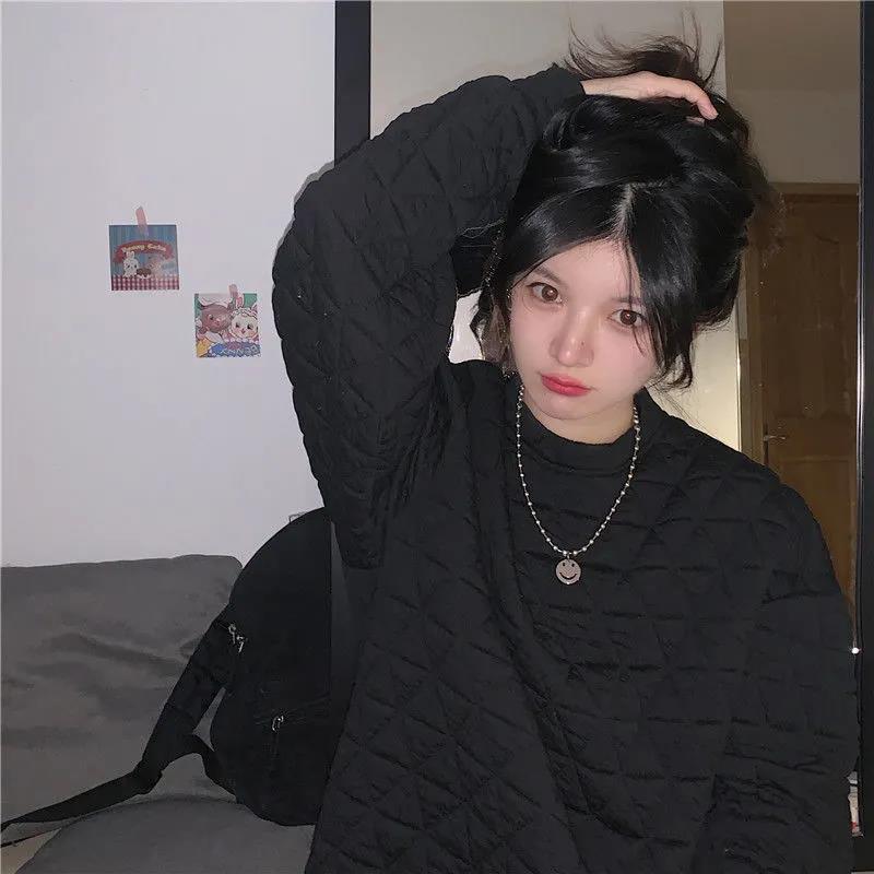 Женский стеганый хлопковый свитшот в корейском стиле - Утепленный, свободного кроя, осенне-зимняя однотонная куртка-топ с пузырчатой воздушной текстурой
