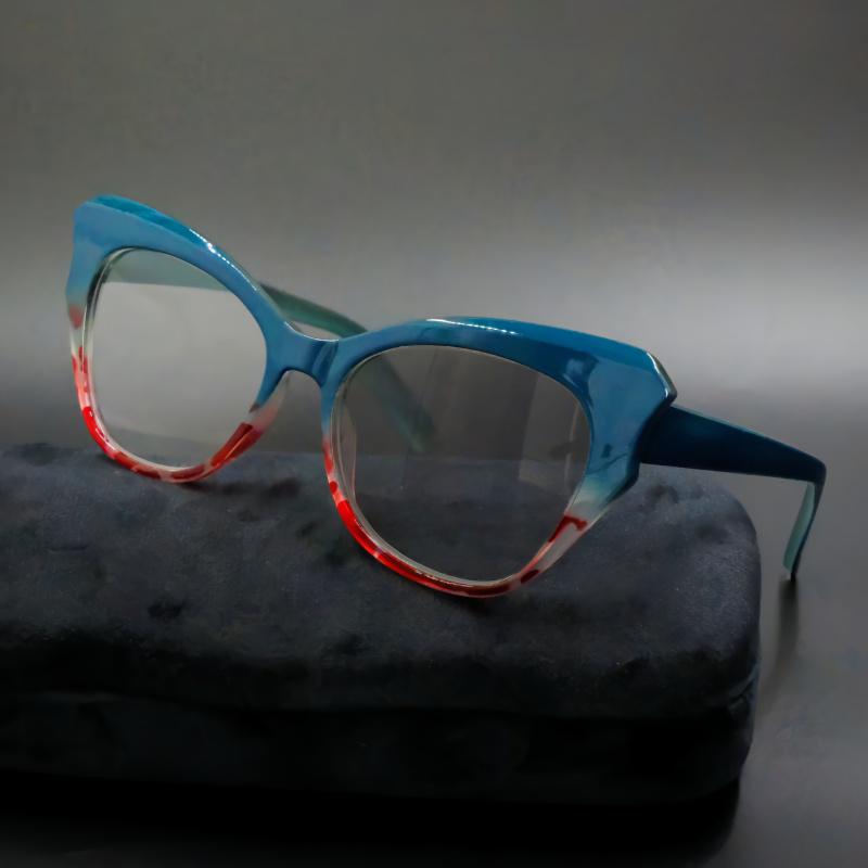 Retro Cat-eye Photochromic Presbyopia Glasses Women Ultra-light Gradient Frames Fashion Anti-blue Light Reading Glasses