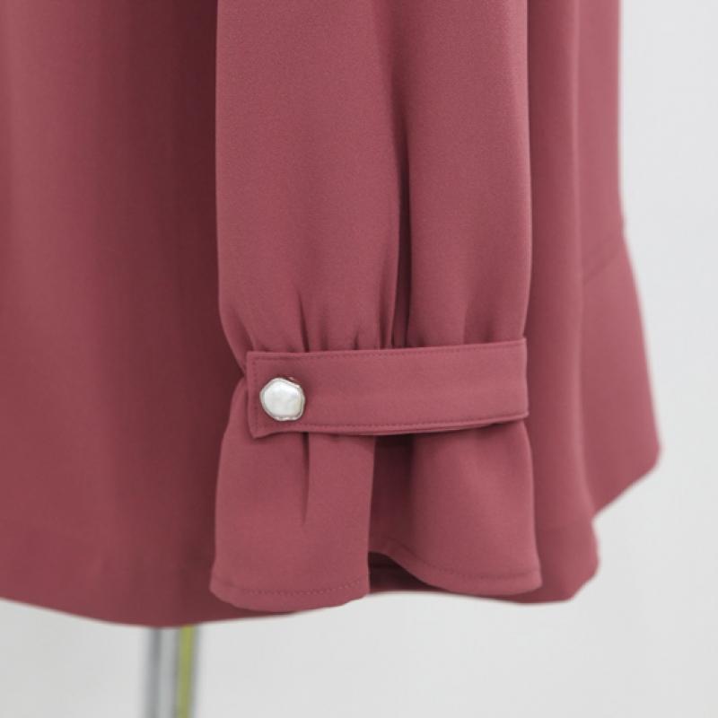 Shiz Madam Open Pearl Blouse T57383
