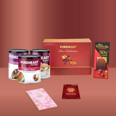 PUREHEART Подарочная корзина на День святого Валентина для него и нее | Премиальная подарочная коробка с сухофруктами, солеными кешью, смесью для путешествий и смесью Sierra Trail Mix (454 г, каждый)