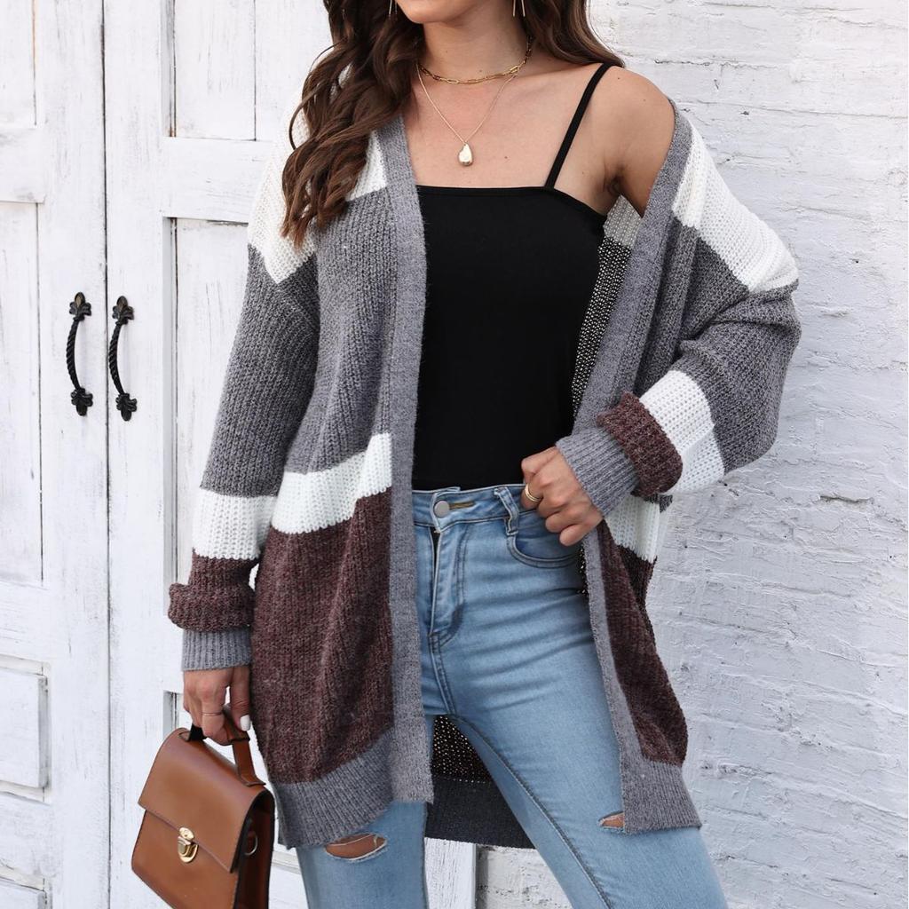 Женская свободная вязаная куртка-свитер на осень и зиму с контрастными цветами