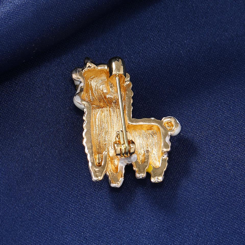 Персонализированная милая брошь-альпака: Женская простая брошь-овечка для свитера